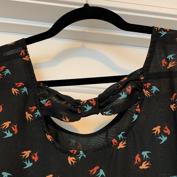 Gently Worn a.n.a Scooped Neck Semi Sheer Dark Blue Bird Print Blouse - Picture 7 of 8